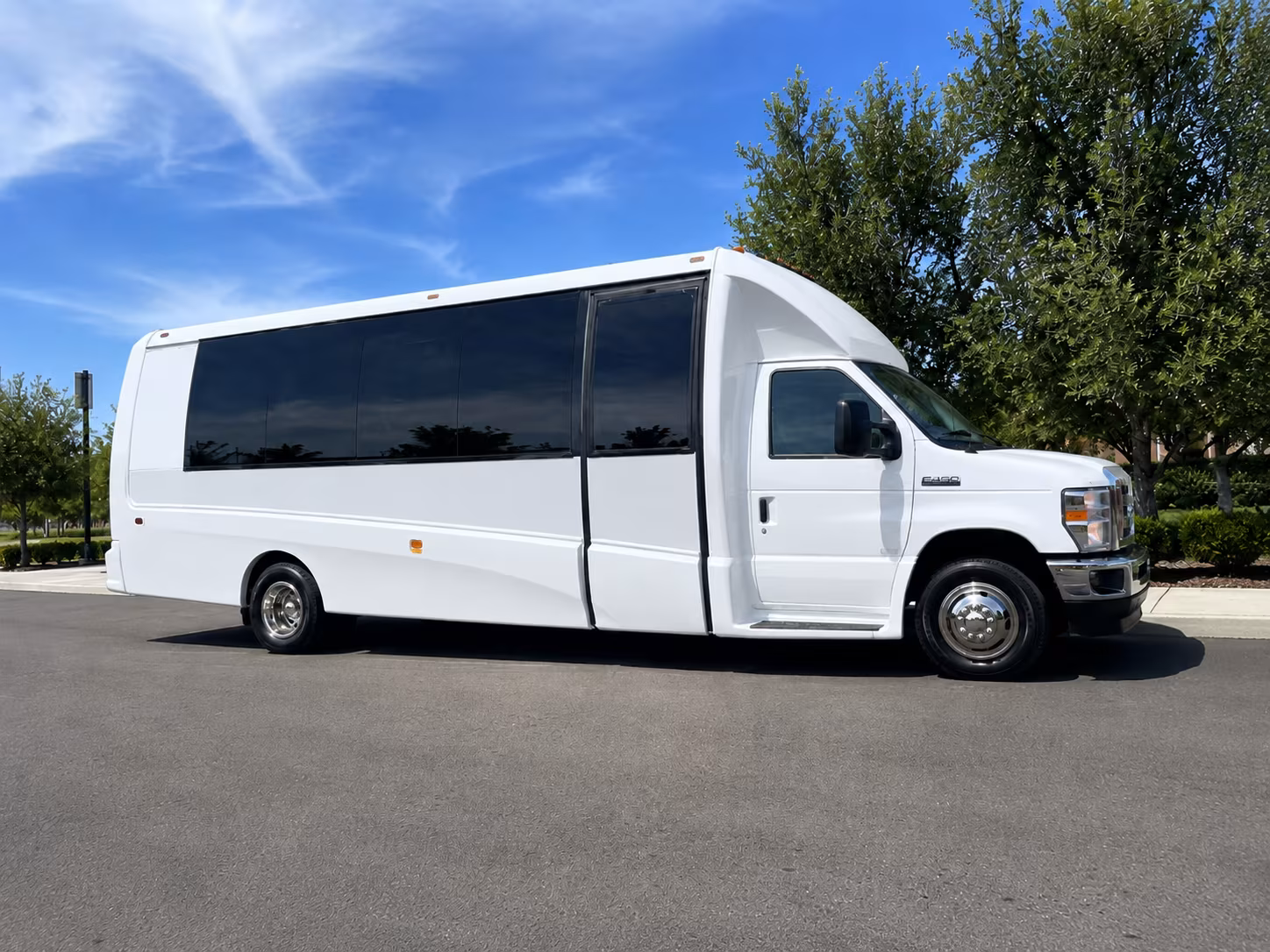 charter buses for corporate retreats and team building events in key west