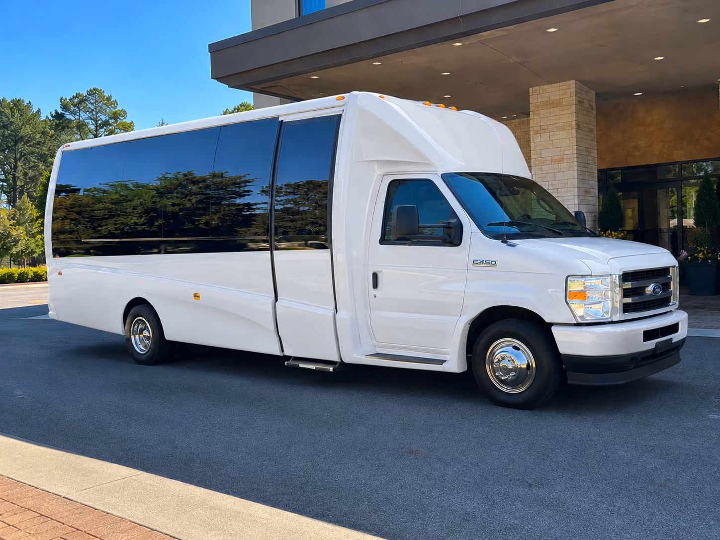 conference and convention shuttle buses for key west events