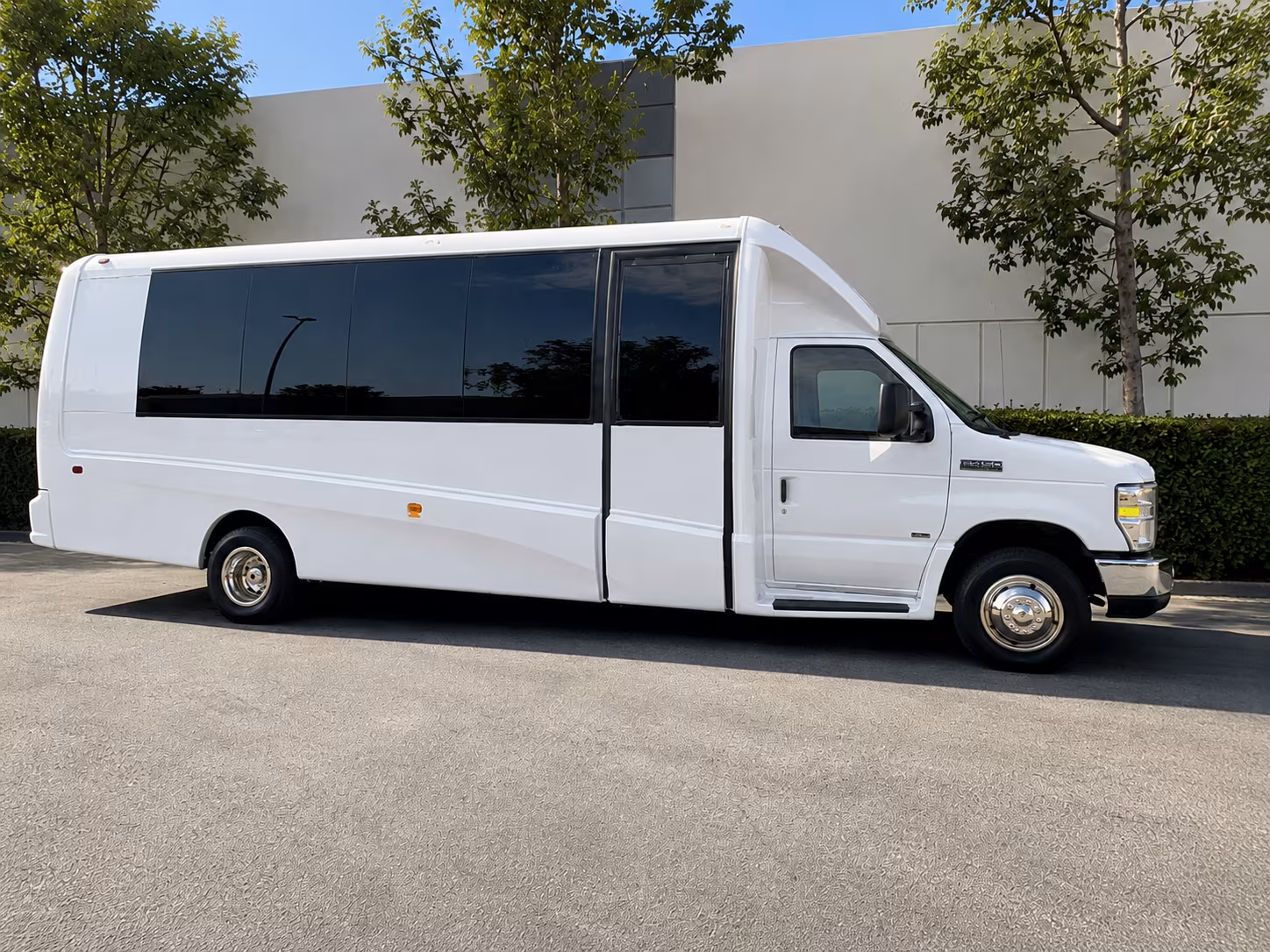 large scale bus shuttles for key west trade shows and corporate gatherings