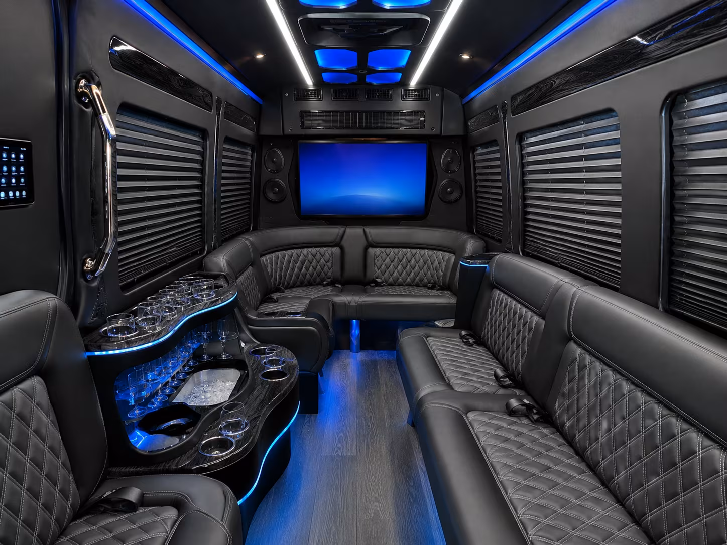 pre prom dinner bus rentals around key west